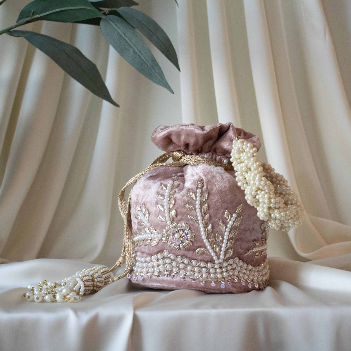 Leylani Potli Bag (Dusky Pink Velvet)