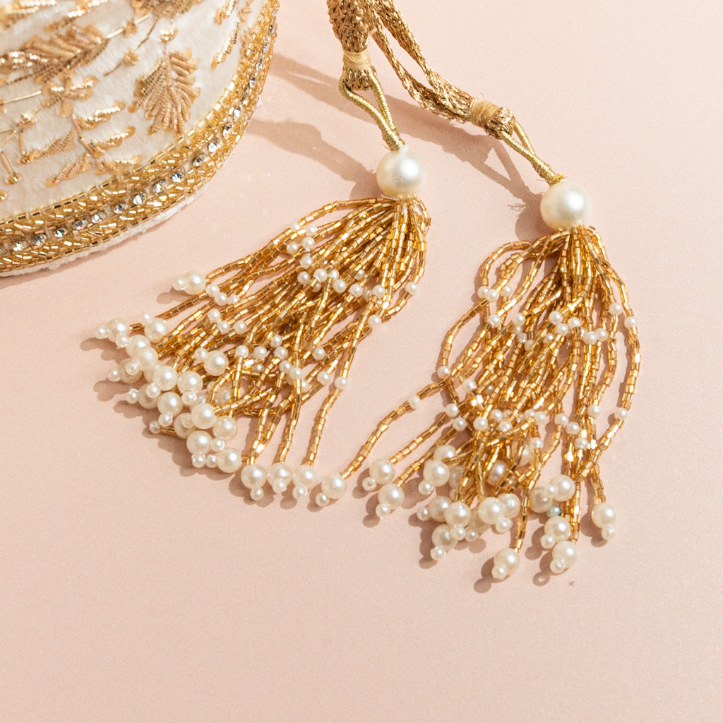 Anaya Potli Bag (Cream Velvet)