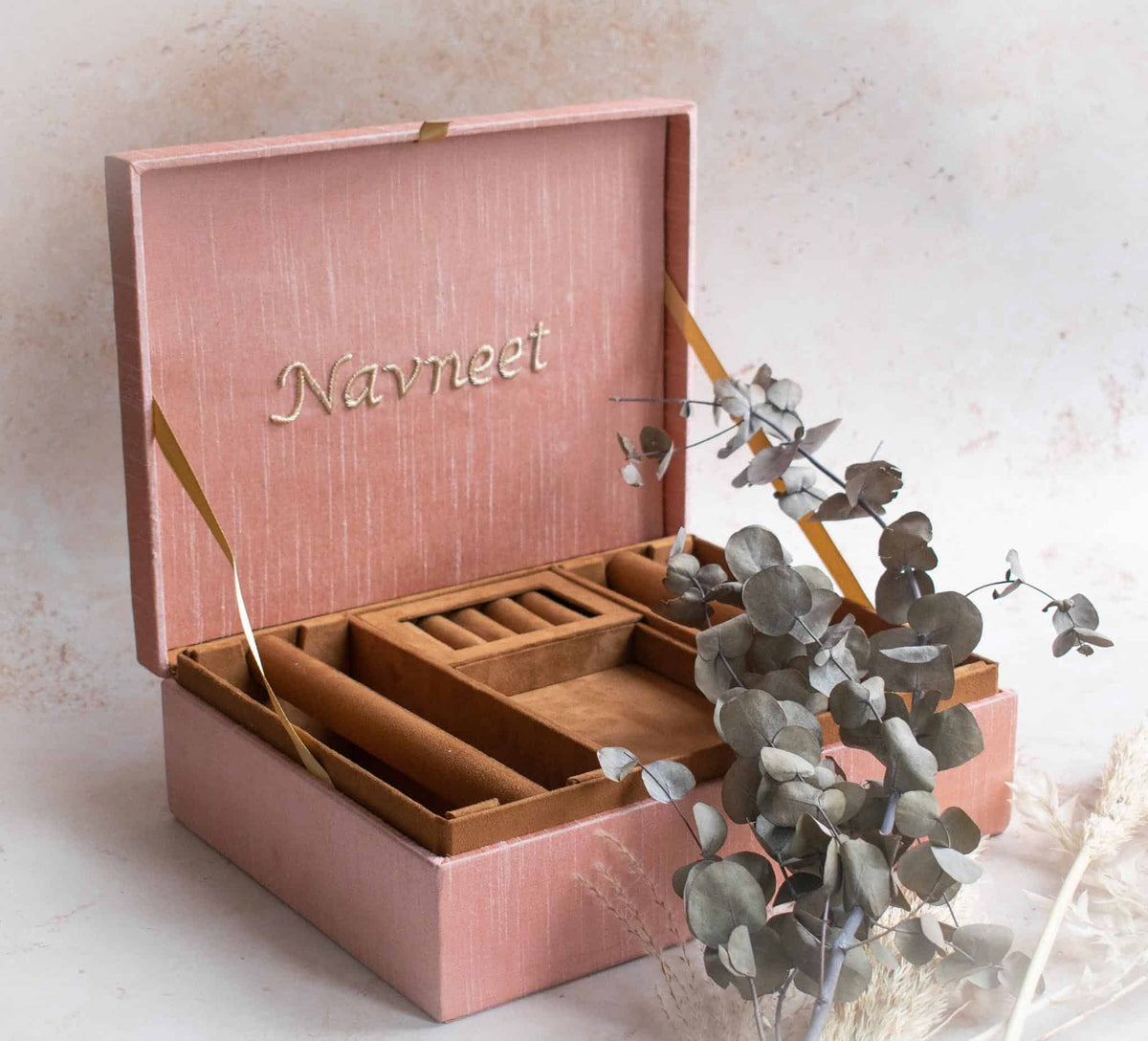 PRE-ORDER - Taj Mahal Trousseau Box (Peach)