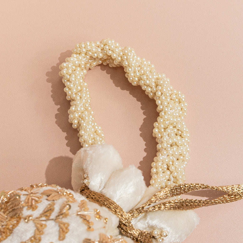 Anaya Potli Bag (Cream Velvet)