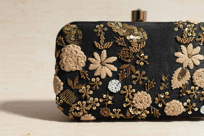 PRE-ORDER - ARA (Black Silk)