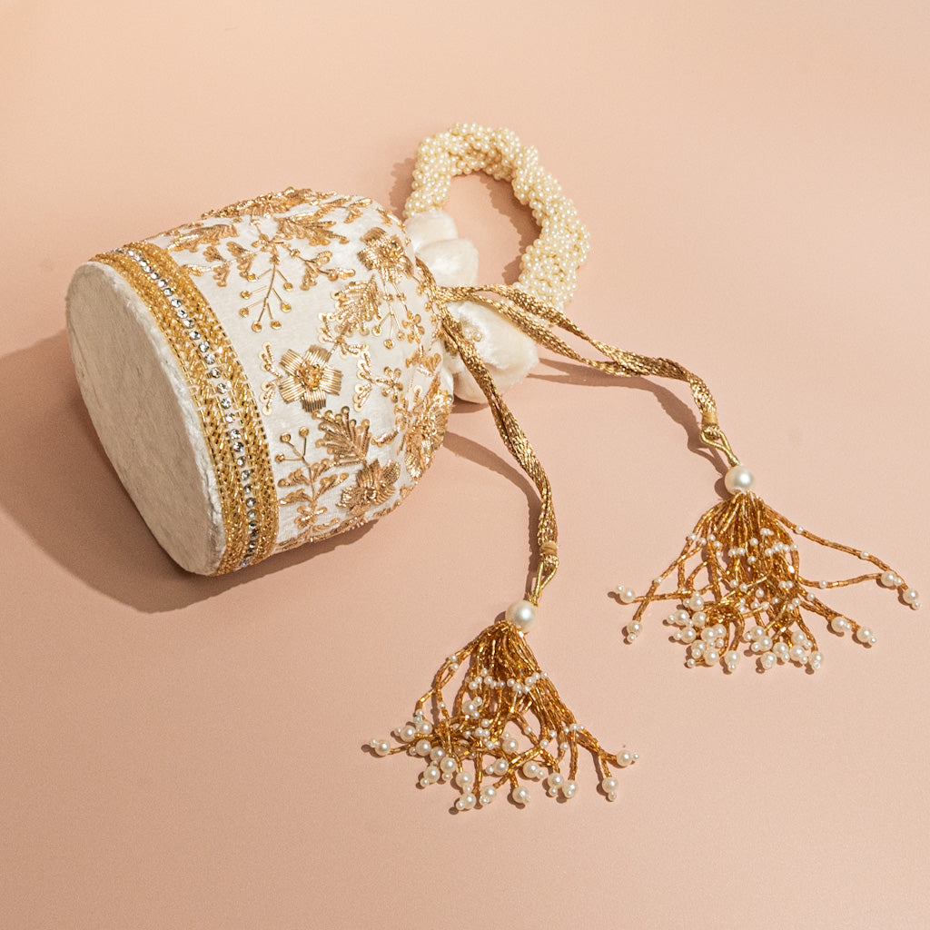 Anaya Potli Bag (Cream Velvet)