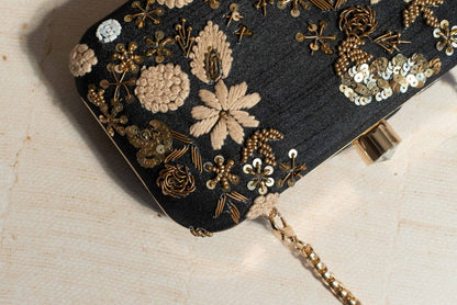 PRE-ORDER - ARA (Black Silk)