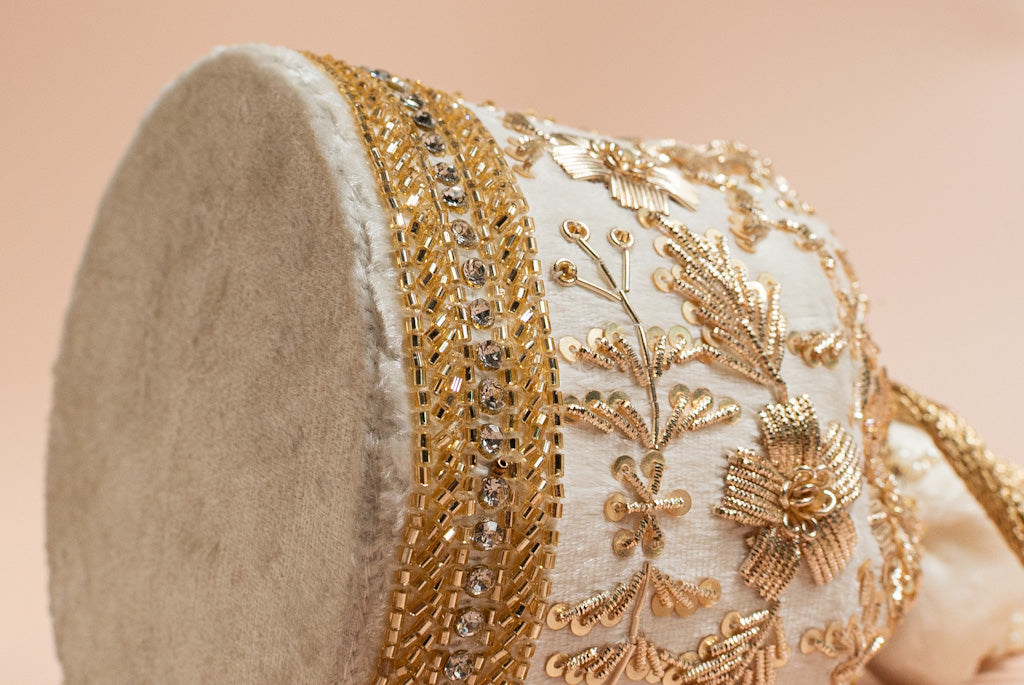 Anaya Potli Bag (Cream Velvet)