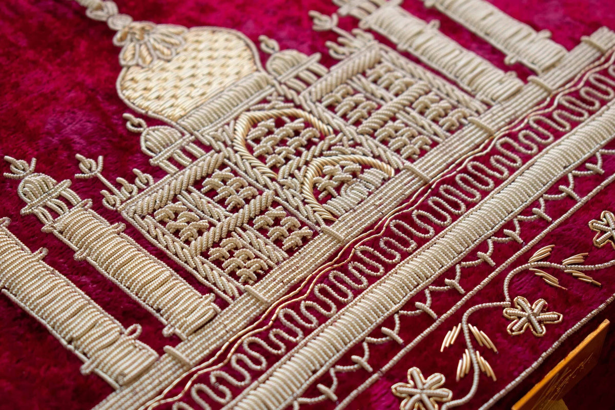 PRE-ORDER / Taj Mahal Trousseau Box (Maroon Velvet)