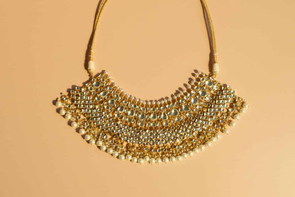 Riyasat Kundan Set