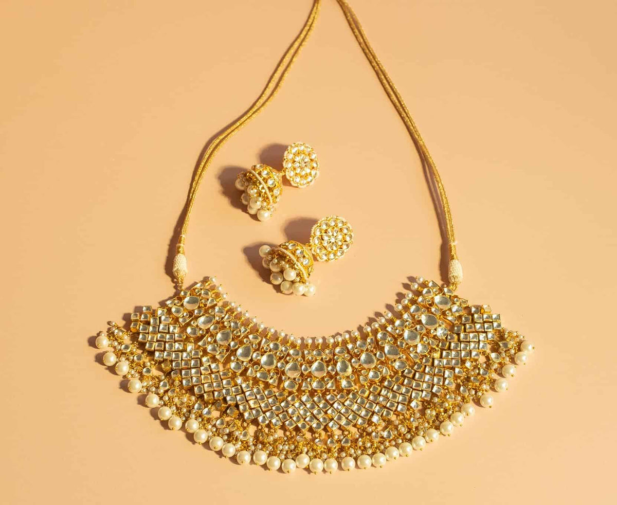 Riyasat Kundan Set
