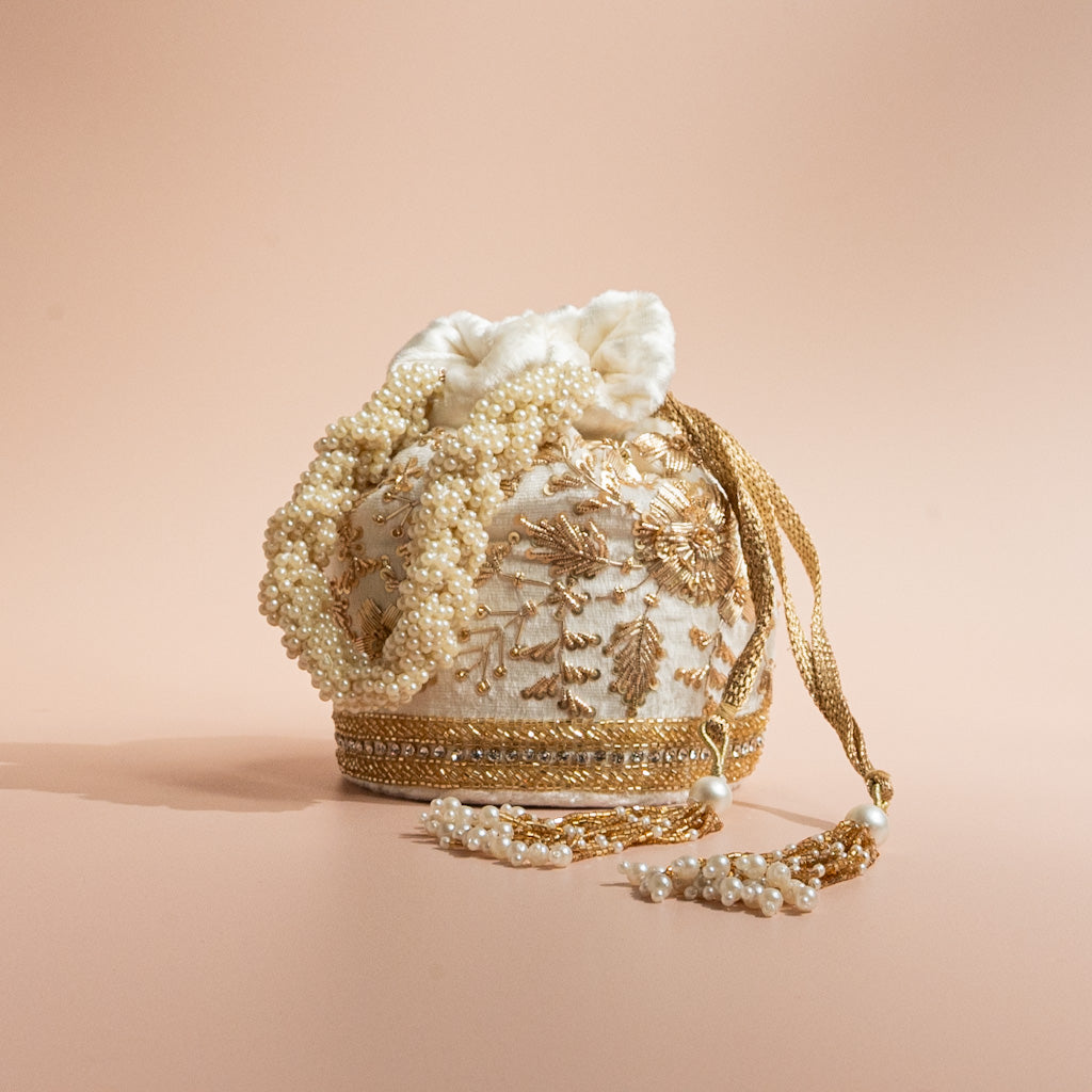Anaya Potli Bag (Cream Velvet)