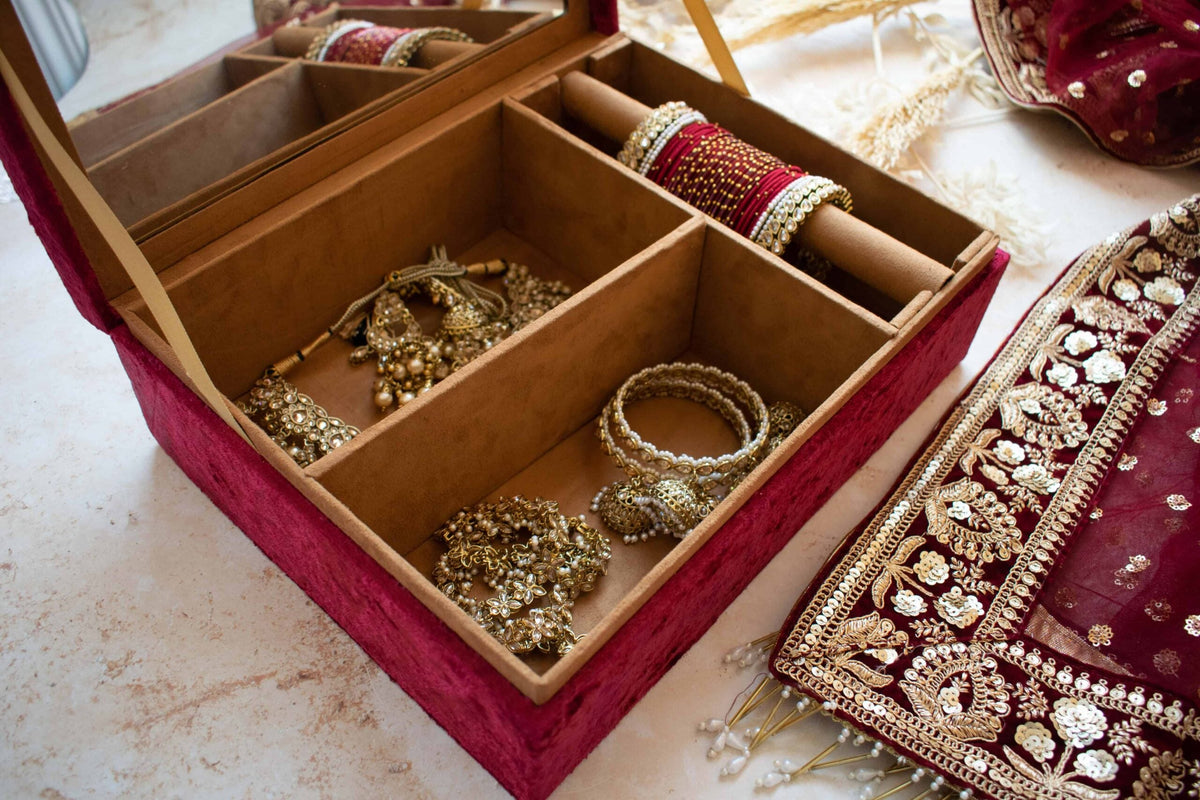 PRE-ORDER / Taj Mahal Trousseau Box (Maroon Velvet)