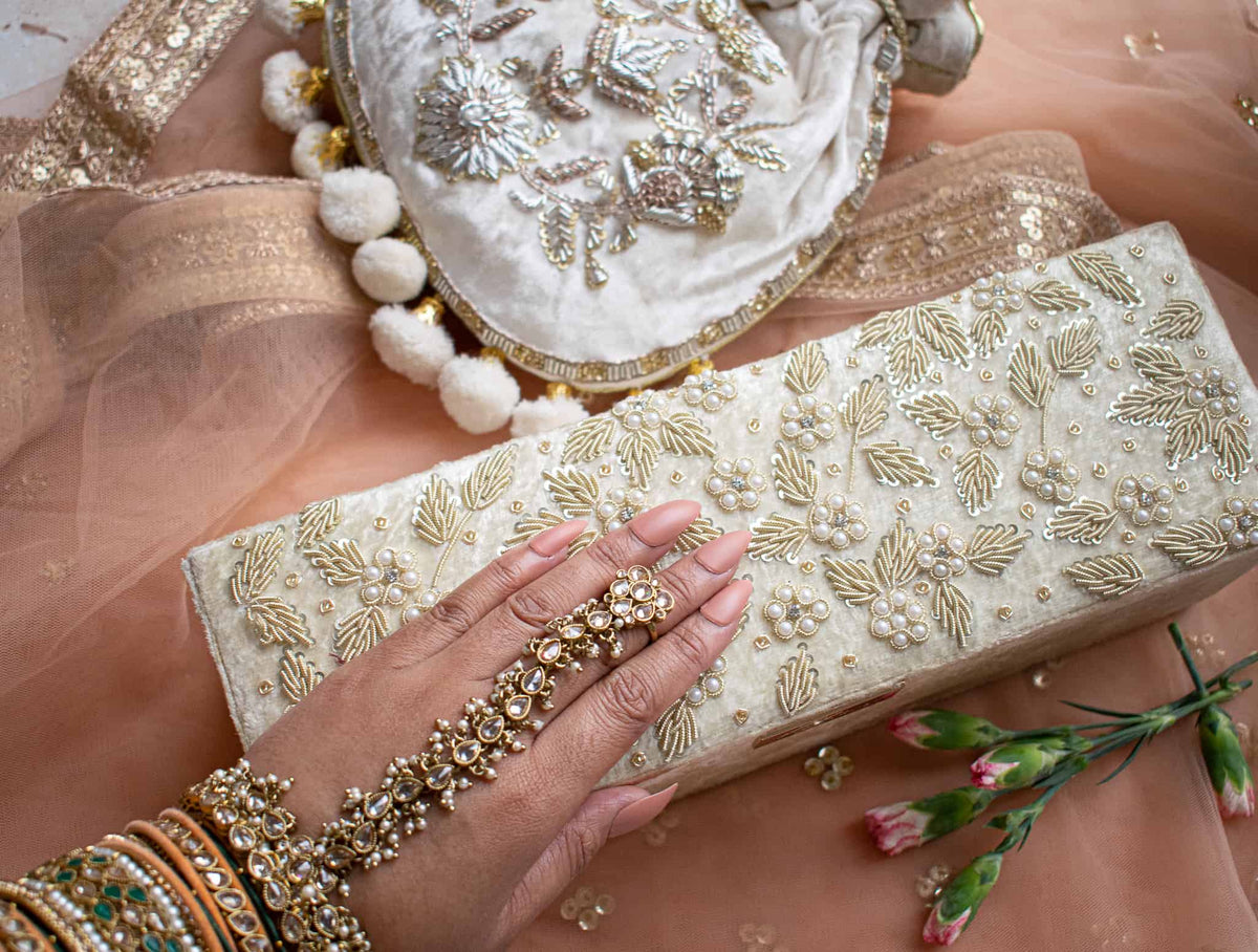PRE-ORDER - Chaya Bangle Box (Cream Velvet)