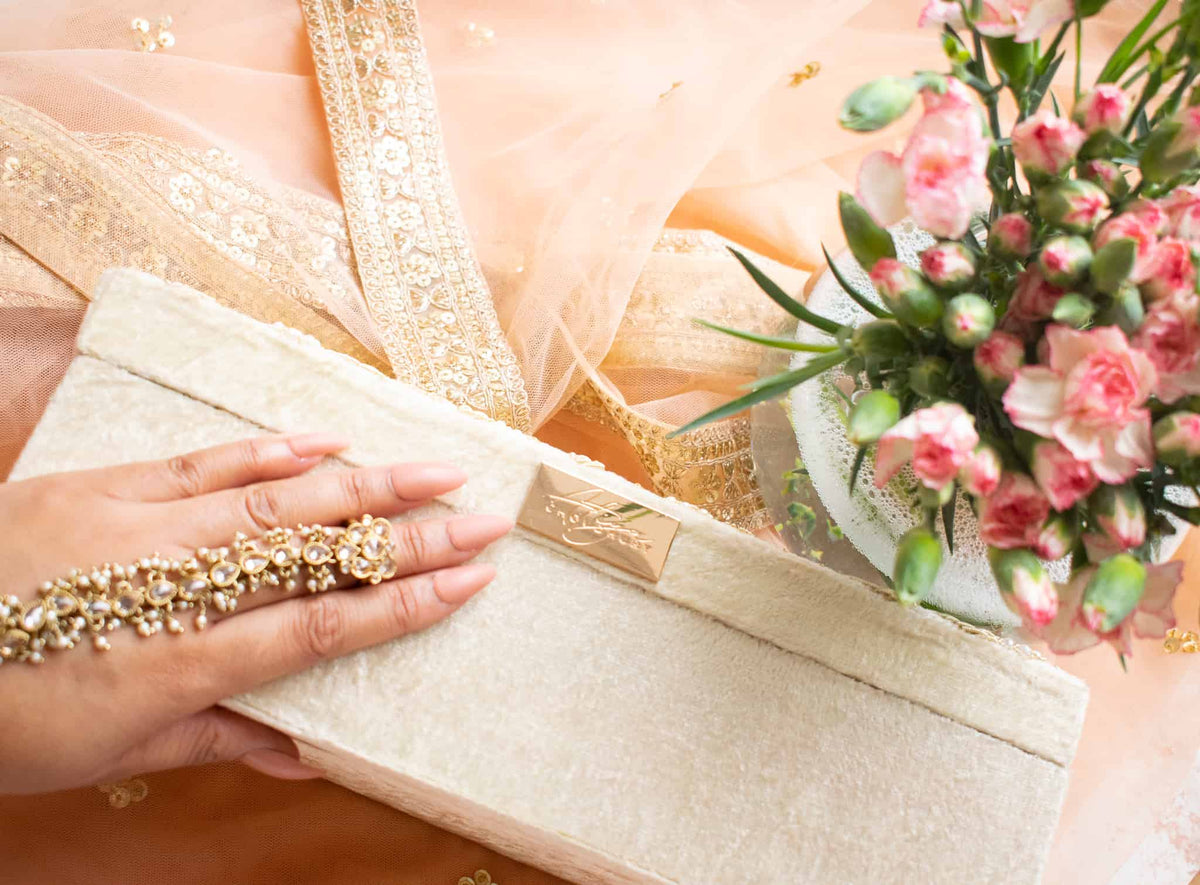 PRE-ORDER - Chaya Bangle Box (Cream Velvet)