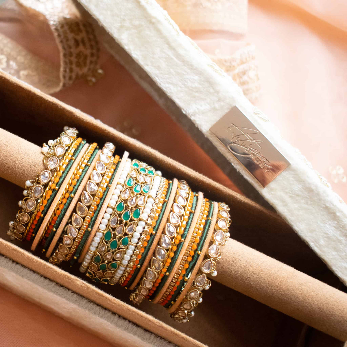 PRE-ORDER - Chaya Bangle Box (Cream Velvet)