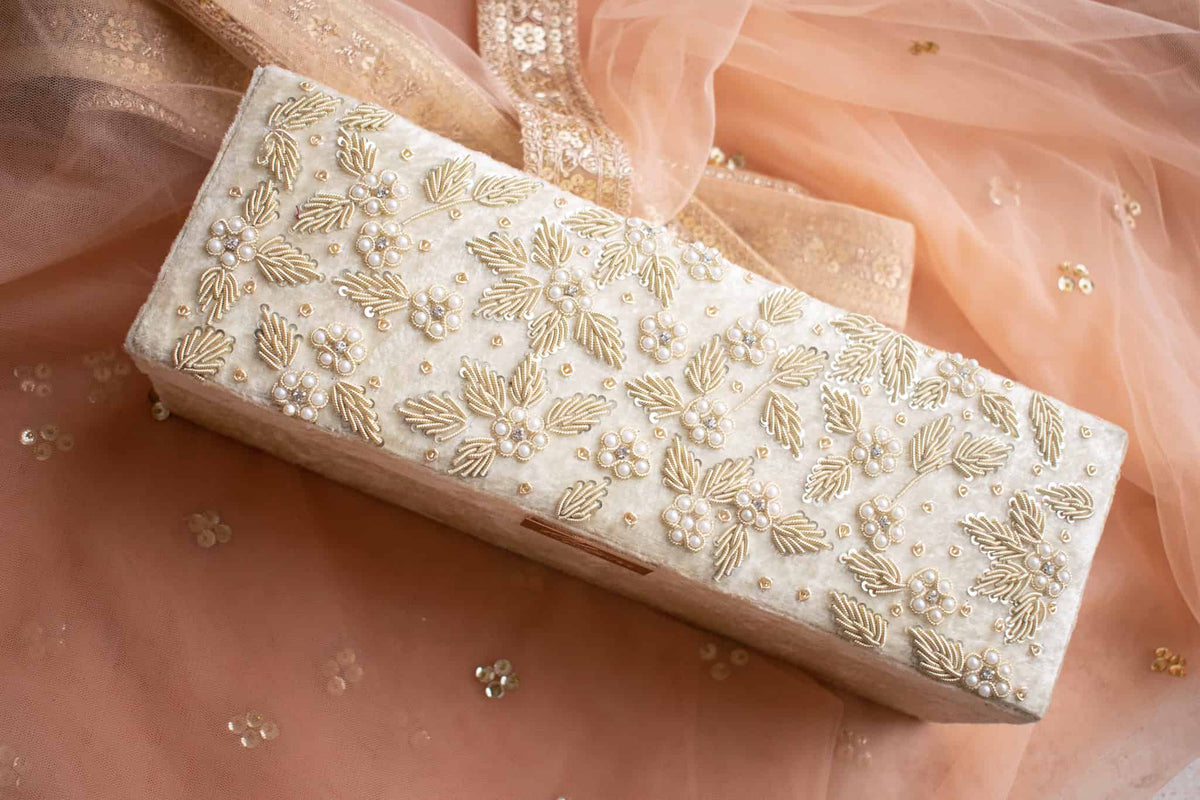 PRE-ORDER - Chaya Bangle Box (Cream Velvet)