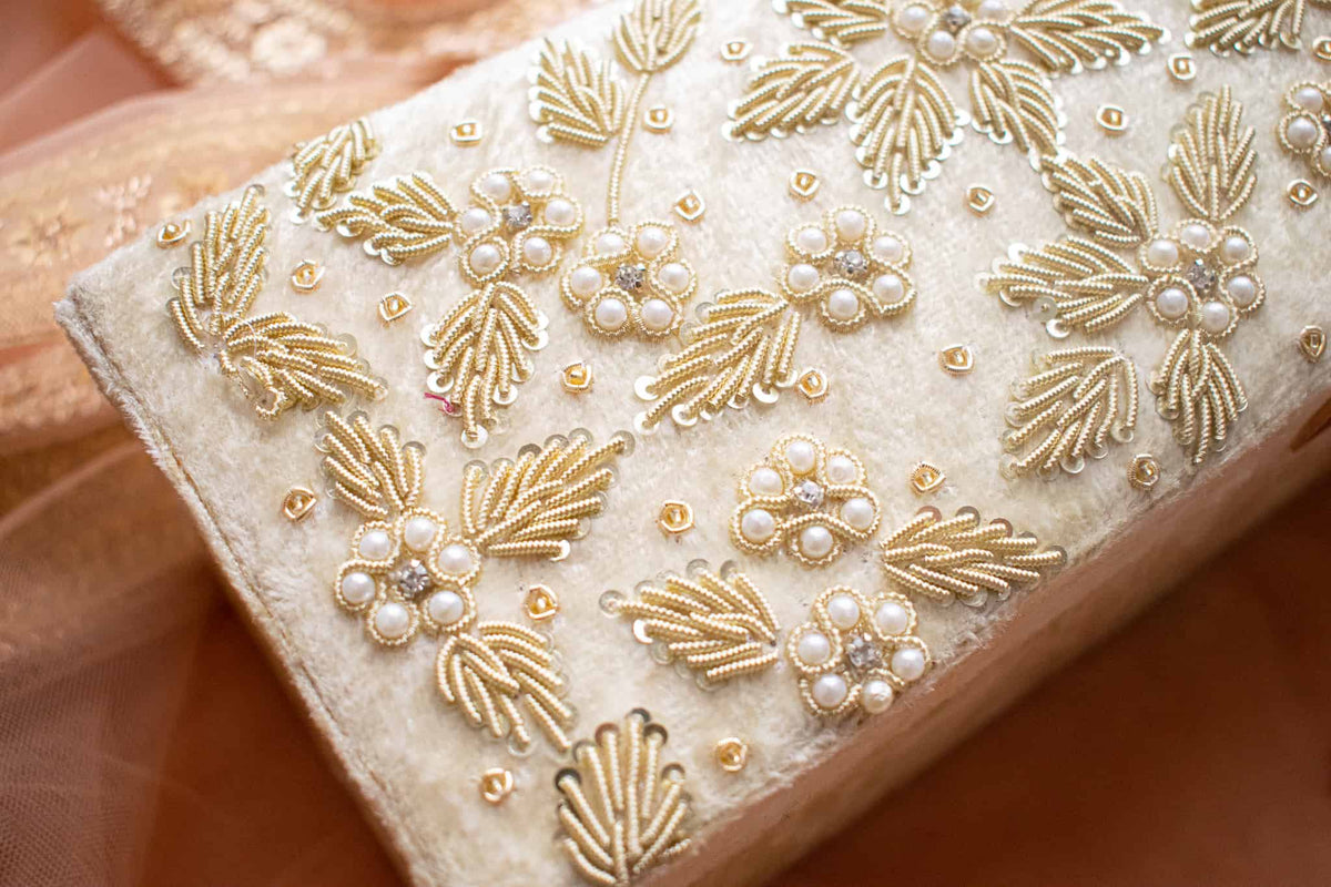 PRE-ORDER - Chaya Bangle Box (Cream Velvet)