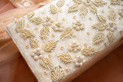 PRE-ORDER - Chaya Bangle Box (Cream Velvet)
