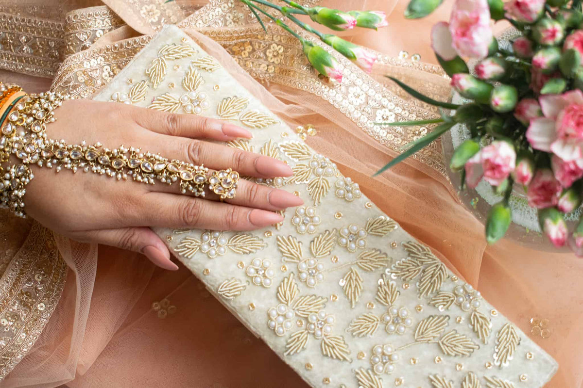 PRE-ORDER - Chaya Bangle Box (Cream Velvet)