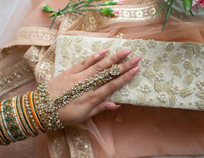 PRE-ORDER - Chaya Bangle Box (Cream Velvet)