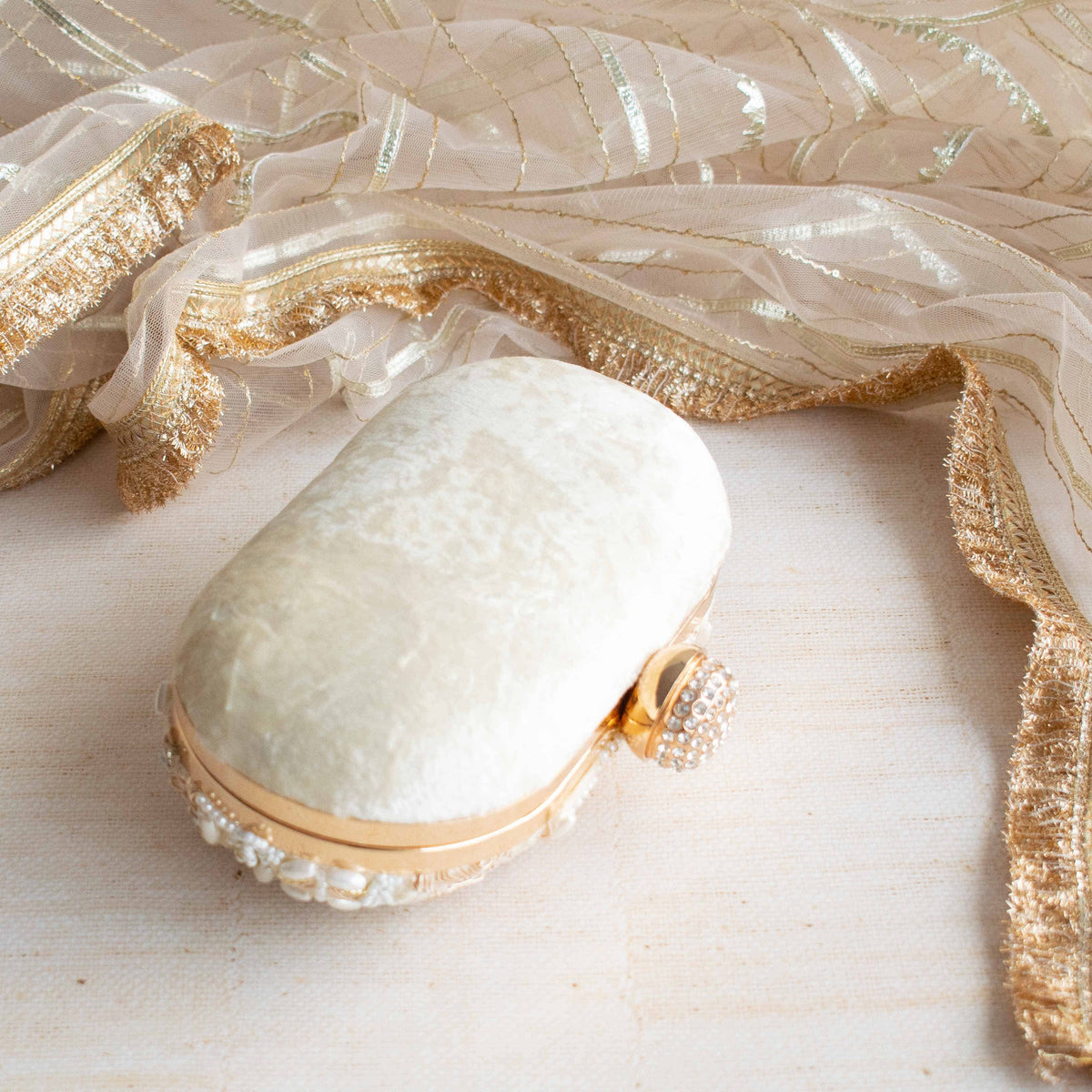 Aashna (Cream Velvet)