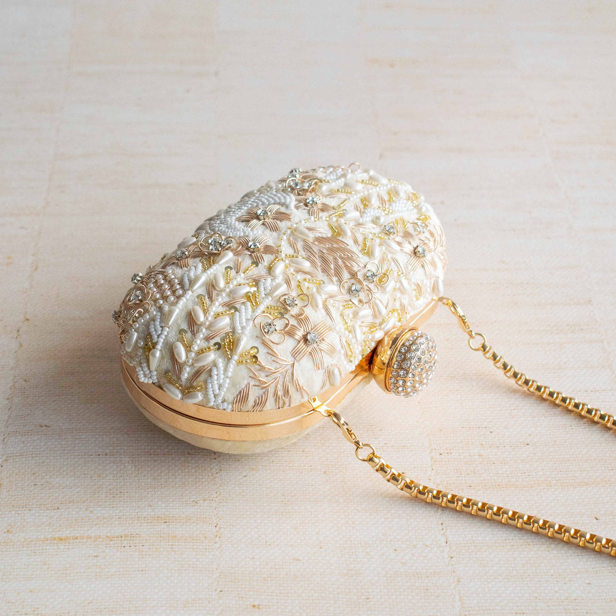Aashna (Cream Velvet)