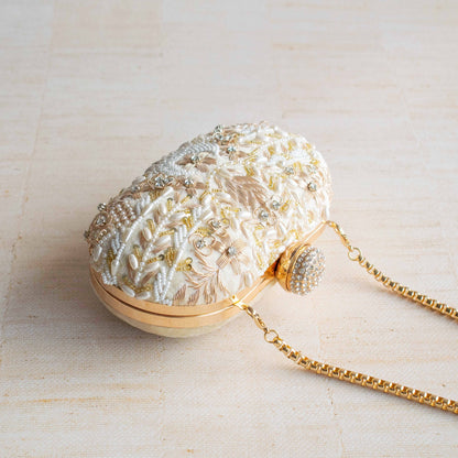 Aashna (Cream Velvet)