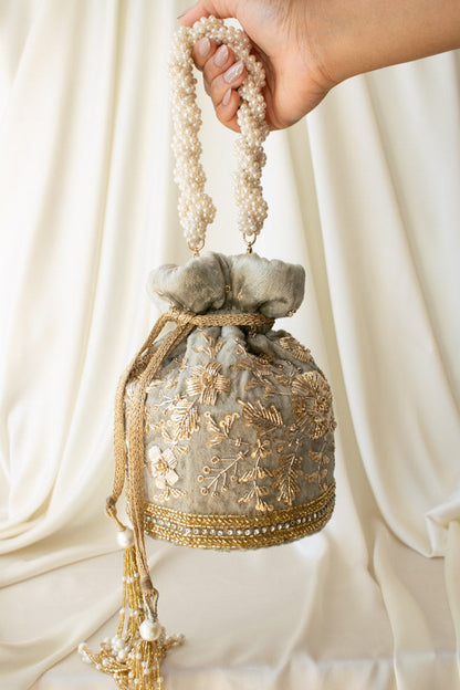 Anaya Potli Bag (Sage Green Velvet)