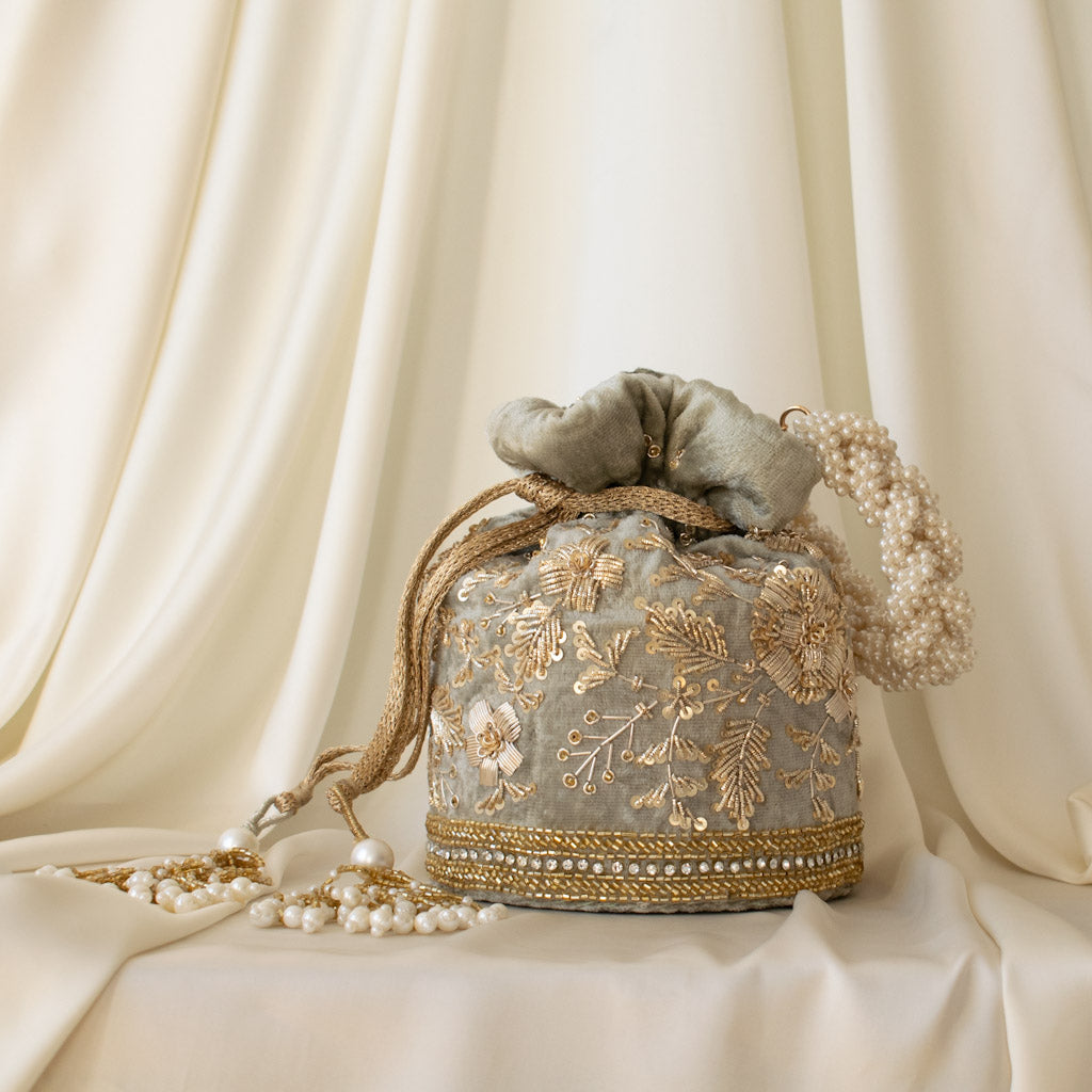 Anaya Potli Bag (Sage Green Velvet)