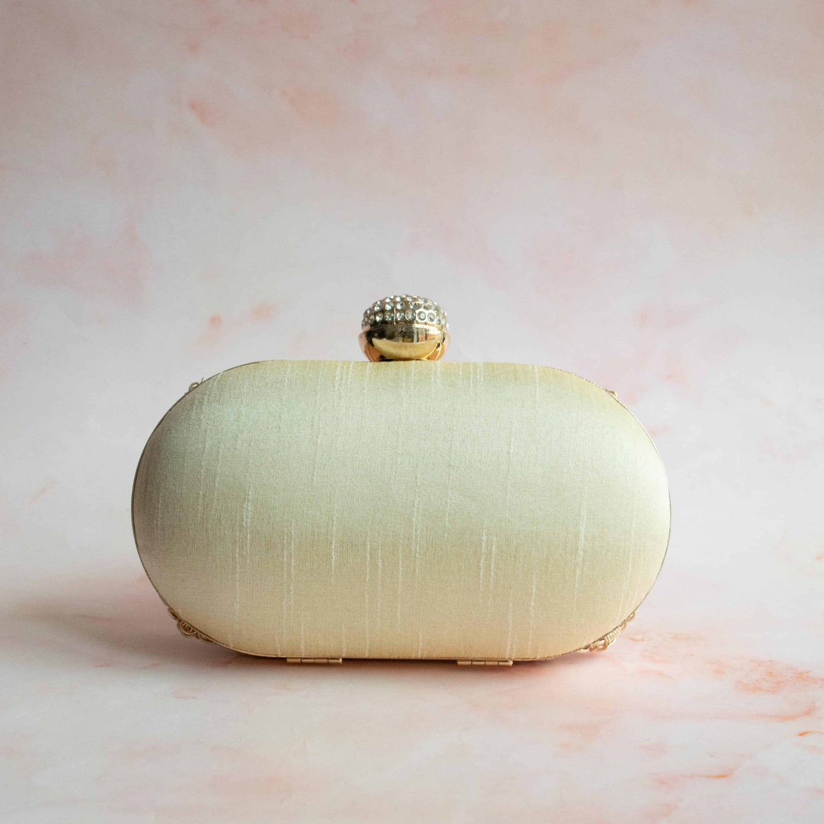 Asha - Oval (Golden Cream)