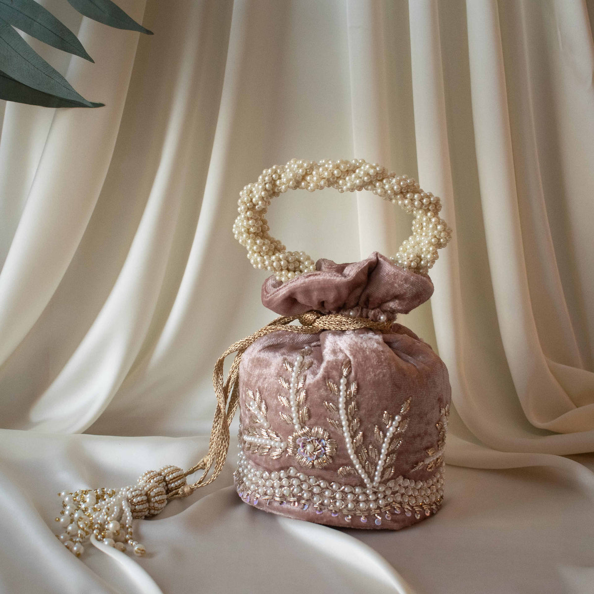 Leylani Potli Bag (Dusky Pink Velvet)